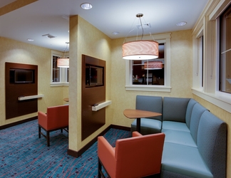 Lobby 2 Residence Inn Springfield Chicopee