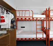 Kamar Tidur 6 The Room Hostel Moda