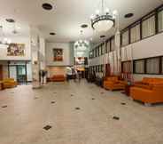 Lobby 2 Hotel Tonchala