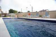 Swimming Pool Faro Hotel Taubaté