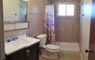 In-room Bathroom 6 Bryce Canyon Livery Bed & Breakfast