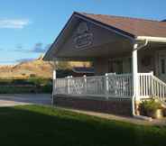 Exterior 2 Bryce Canyon Livery Bed & Breakfast