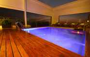 Swimming Pool 2 Dazzler by Wyndham Lima Miraflores