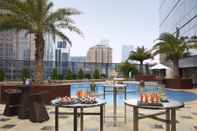 Swimming Pool DoubleTree by Hilton Hotel Guangzhou