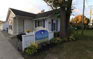 Exterior 5 Riverfront Cottages