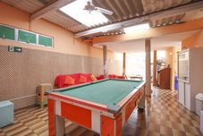 Fasilitas Hiburan Santos Hostel