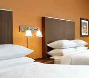 Kamar Tidur 4 Four Points by Sheraton Edmonton International Airport