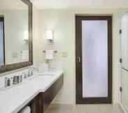 In-room Bathroom 2 Denver Marriott Westminster