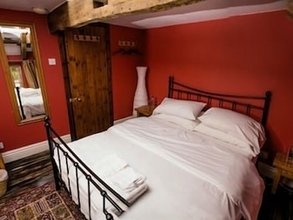 Bedroom 4 The White Lion Inn