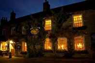 ภายนอกอาคาร The White Lion Inn