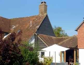 Exterior 2 Bed and Breakfast Dunsfold