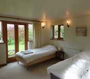 Bilik Tidur 5 Bed and Breakfast Dunsfold