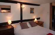 Bilik Tidur 4 Bed and Breakfast Dunsfold