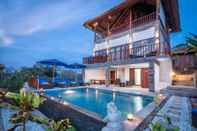 Swimming Pool Villa Keluarga