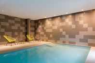 Swimming Pool Padja Hotel & Spa, Vannes