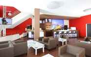 Bar, Kafe, dan Lounge 5 H24 Hoteltow