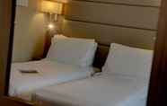 Bedroom 6 Best Western Pontypool Metro Hotel