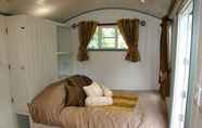 Kamar Tidur 3 Posh Huts