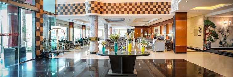 ล็อบบี้ Meral Crown Hotel