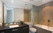 In-room Bathroom 4 Astra Apartments - St Kilda Rd