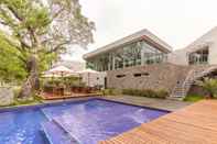 Swimming Pool Kawilal Hotel