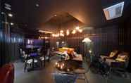 Bar, Kafe dan Lounge 4 Boutique Hotel Lacky