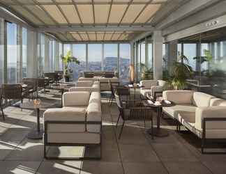 Lobi 2 The Level At Melia Barcelona Sky