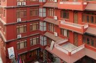 Bên ngoài Hotel Brihaspati