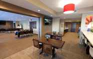 Restaurant 3 Microtel Inn & Suites by Wyndham Weyburn