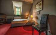 Bedroom 2 Gasthaus & Hotel Zur Henne