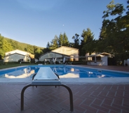 Swimming Pool 4 Borgo Villa Maria