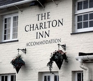 Luar Bangunan 2 The Charlton Inn