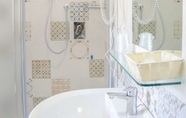 In-room Bathroom 7 Villaggio Albergo Le Macerine