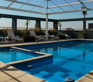 Swimming Pool 2 Hotel Bicentenario Suites & Spa