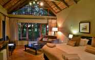 Bedroom 7 Black Rhino Game Lodge