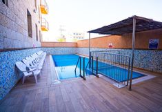 スイミングプール 2 Motel Tsabar