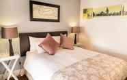 Kamar Tidur 4 Four Oaks Guesthouse