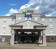 Exterior 2 Holiday Inn Express Yorkton East, an IHG Hotel