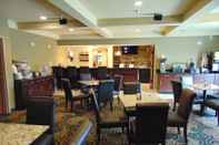 Bar, Cafe and Lounge Cobblestone Inn & Suites - Wray