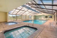 Swimming Pool WorldMark Surfside Inn