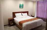 Bedroom 4 GreenTree Inn ShangHai BeiWaiTan NingGuo Road Station Hotel