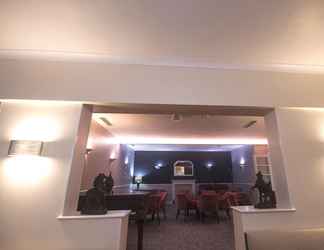 Lobi 2 Norfolk Hotel