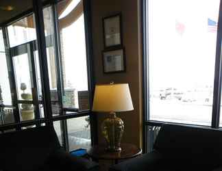 Lobby 2 Ramada by Wyndham Williston Airport XWA