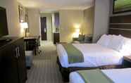 Bedroom 5 Holiday Inn Express Golden-Kicking Horse, an IHG Hotel