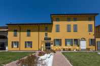 Exterior Hotel Forlanini52 Parma