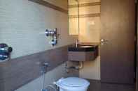 Toilet Kamar Pals Hotel