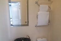 In-room Bathroom Vejby Strand Hotel