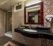 In-room Bathroom 3 Boudl Al Shatea