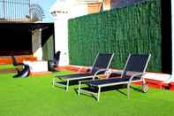 Swimming Pool Hostal Raval Rooms