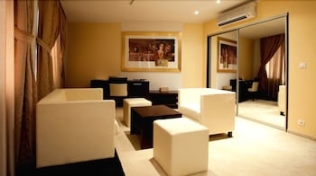 Lobi 4 Boutique Hotel Marina